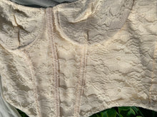 Load image into Gallery viewer, &quot;LANA&quot; LACE TOP(CREAM)
