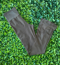 Load image into Gallery viewer, &quot;JET SET&quot; FLARE YOGA PANTS (OLIVE)
