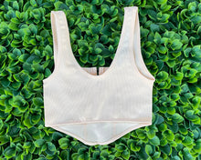 Load image into Gallery viewer, &quot;CELENE&quot; TANK TOP(BEIGE)
