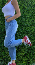 Load image into Gallery viewer, NICKY BOYFRIEND JEANS
